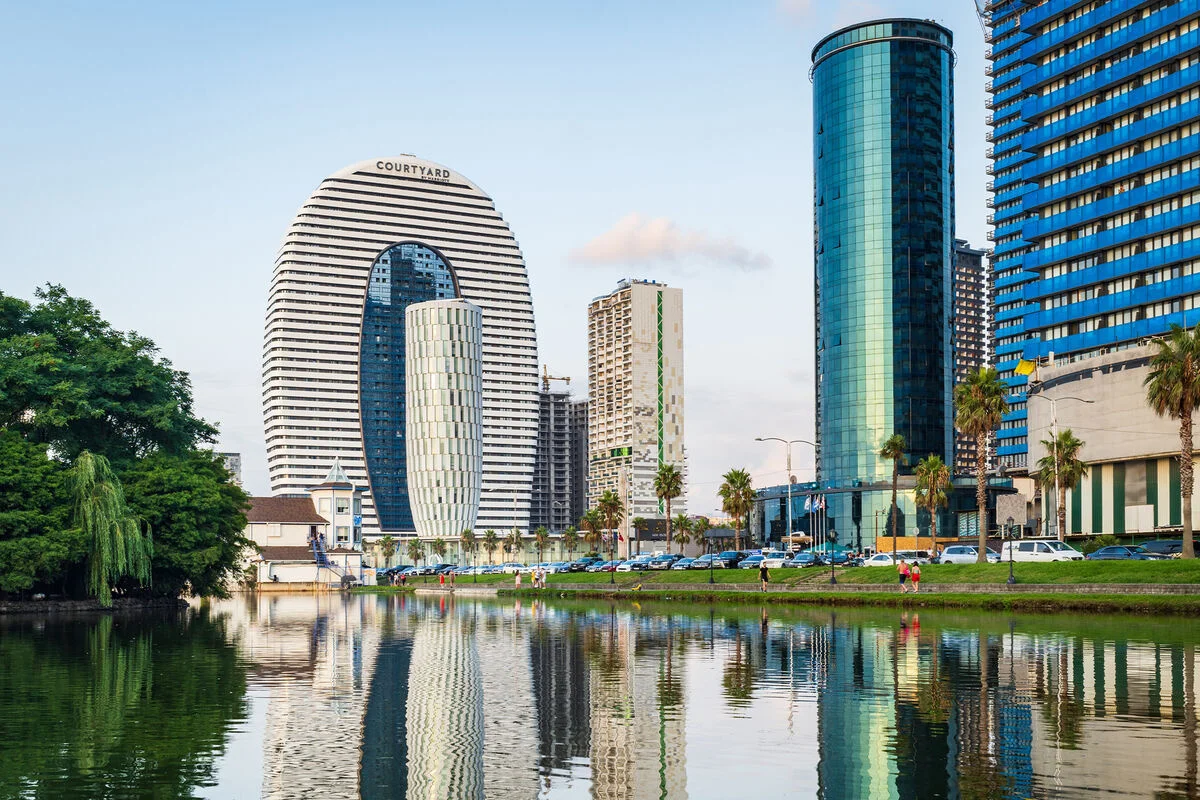 BƏƏ Gürcüstanda 6,6 milyard dollara