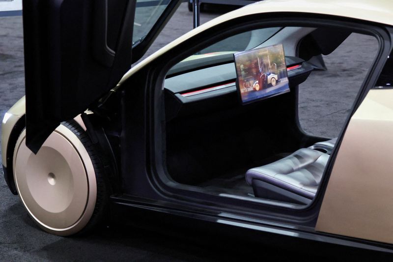 Analitik Tesla-nı robotaksi sahəsində lider adlandırır, 