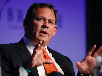 Tramp FED-in rəhbəri postuna BlackRock-un top-menecerini 