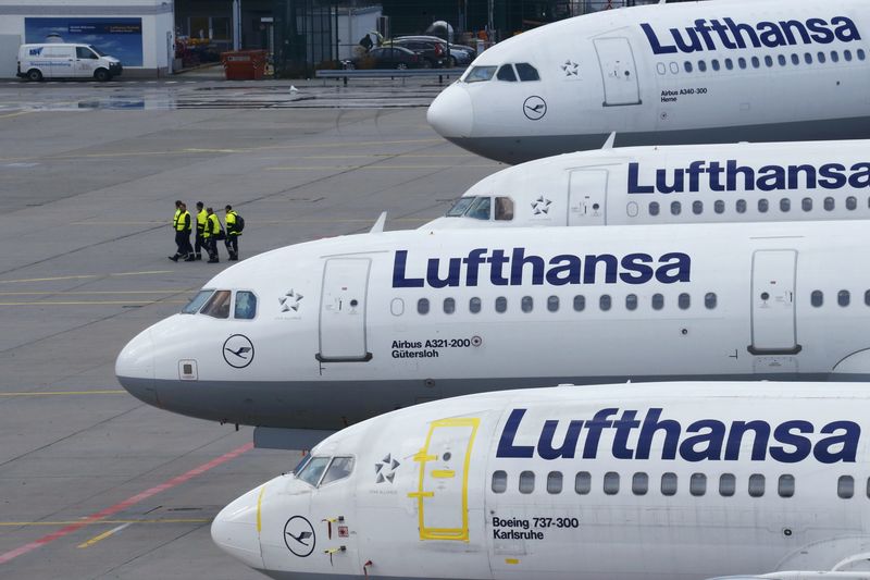 Tətil aksiyaları fonunda Lufthansa-nın DAX-a qayıdışı 