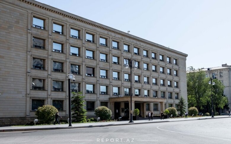 Vergi daxilolmaları azalsa da, 