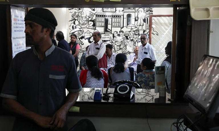 Hindistanda restoran və hotellər bağlanma 