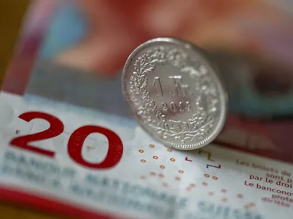 İsveçrə frankı “təhlükəsiz liman” statusunu