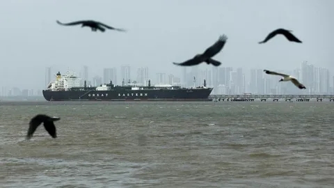 İran Hörmüz boğazından keçid üçün 