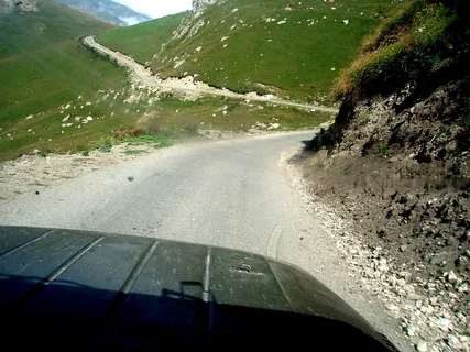  Quba-Xınalıq yolu sürüşmə səbəbindən