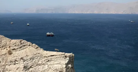 Hörmüzdən tranzit blokada səbəbindən normanın 