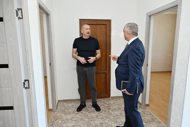 Prezident İlham Əliyev Xocalıda hərbi qulluqçular üçün nəzərdə tutulan fərdi evlərdə yaradılmış 