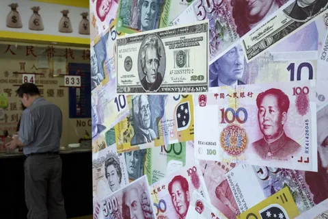 Güclü dollar və neft şoku Asiya mərkəzi banklarını 