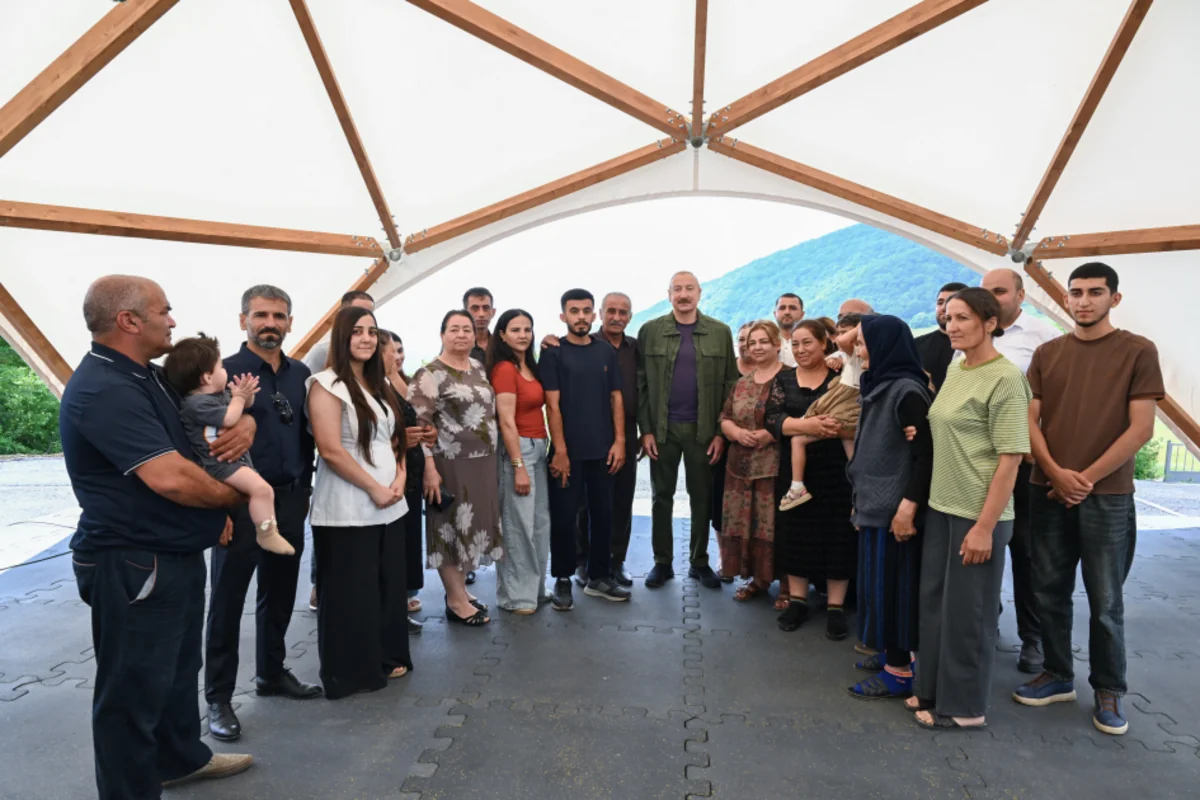 Prezident Kiçik Qaladərəsində görülən işlərlə tanış olub və kəndə qayıdan 