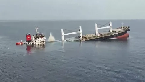 Husilərin hücumlarından sonra Qırmızı dənizdə 