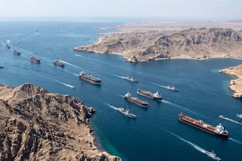 İran və Oman gəmiçiliyin bərpasını 