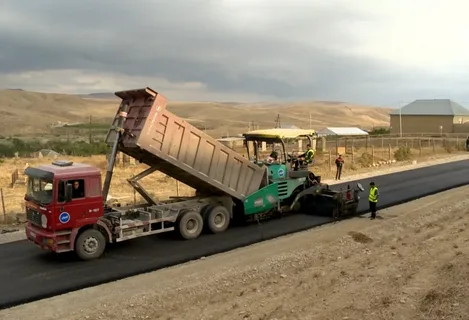 Qobustan qəsəbəsində yeni avtomobil körpüsünün 