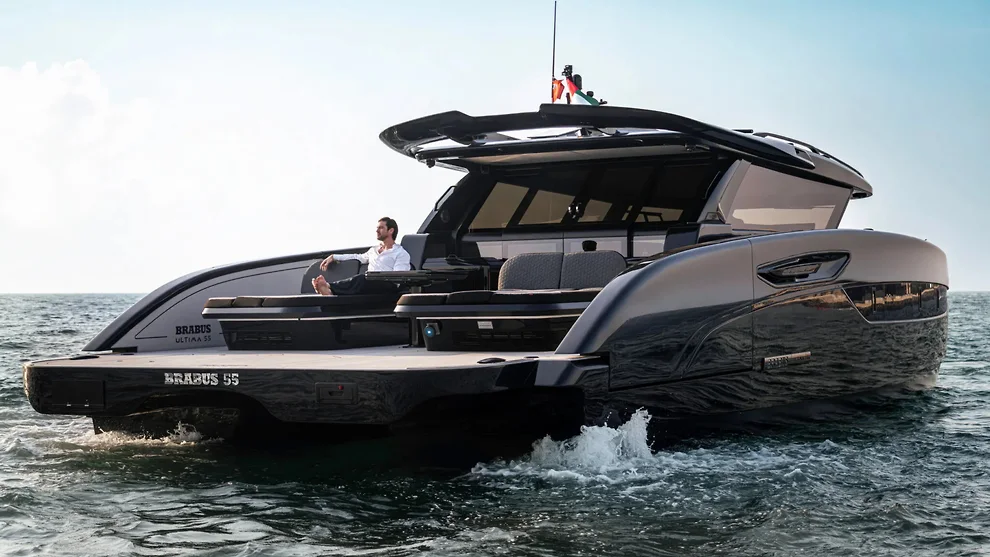 Brabus tünerləri lüks Ultima 55 katamaranını