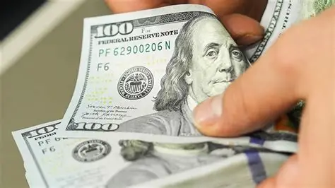 Dollar bahalaşdı: 