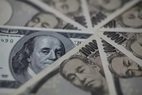 Asiya valyutaları ucuzlaşarkən, dollar 