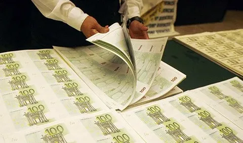 Ucuz pul dövrü başa çatır: istiqraz gəlirlilikləri uzunmüddətli 