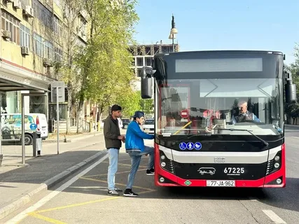 8 ayda Bakıda avtobuslarla
