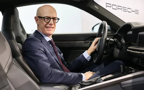 Porsche-nin rəhbəri daxili yanma mühərrikli modellərə 