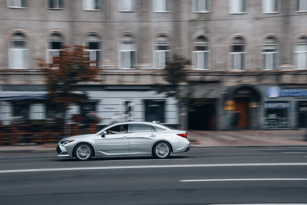 Toyota 70 min avtomobilini 