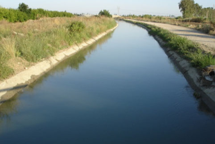 Azərbaycanda su kanalı 