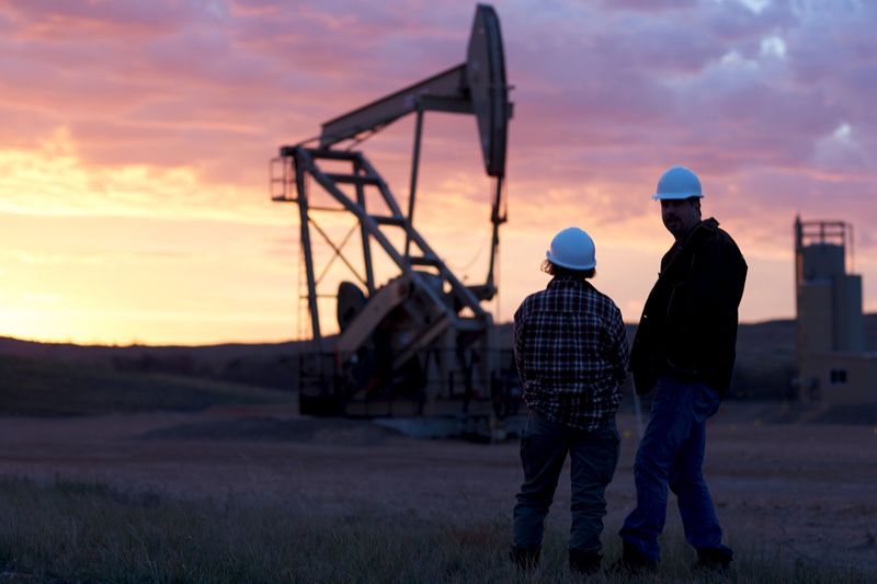 Neft qiymətləri OPEC+ hasilatının mümkün artımı fonunda  