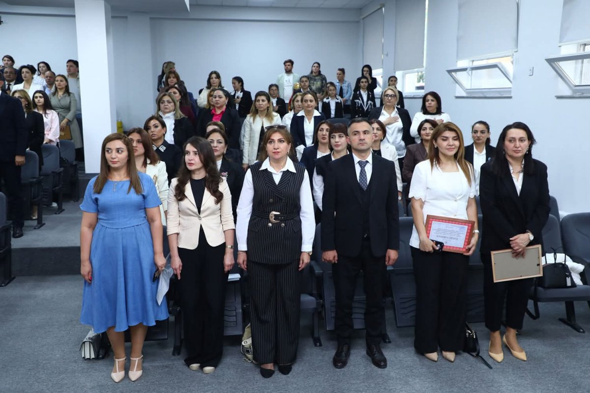Bakı müəllimlərinə 