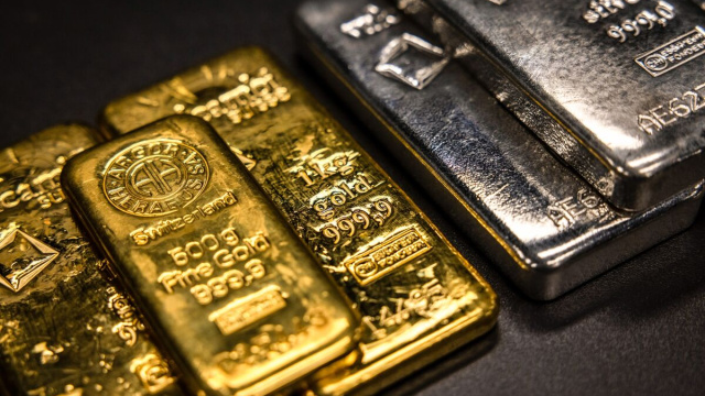 Birjalarda qızıl və gümüş 