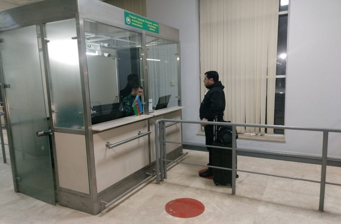 Əcnəbilər azərbaycanlılarla birlikdə İrandan Astaraya 