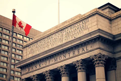 Kanada banklarının mənfəəti komissiya gəlirləri 