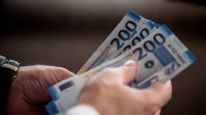 Azərbaycanda orta aylıq əmək haqqı 1100 
