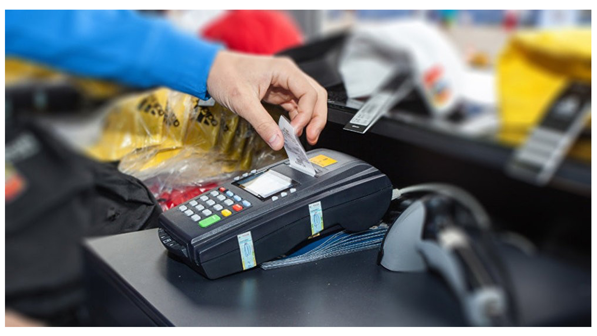 Vətəndaşların bank kartlarından 