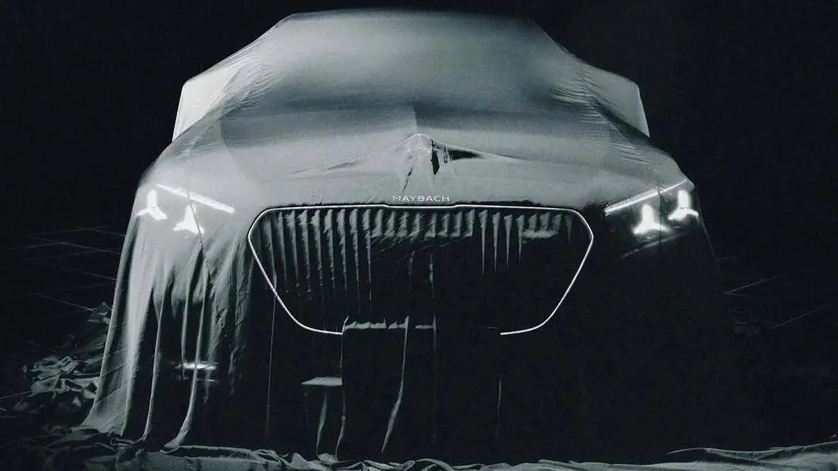 Mercedes-Maybach yeni S-Klass sedanının ilk fotosunu