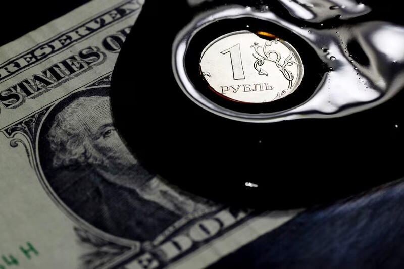 Rusiya nefti alıcı tapır, 