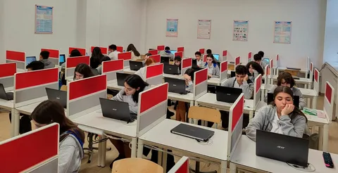 Azərbaycanda bir sıra dövlət xidmətləri tam olaraq 