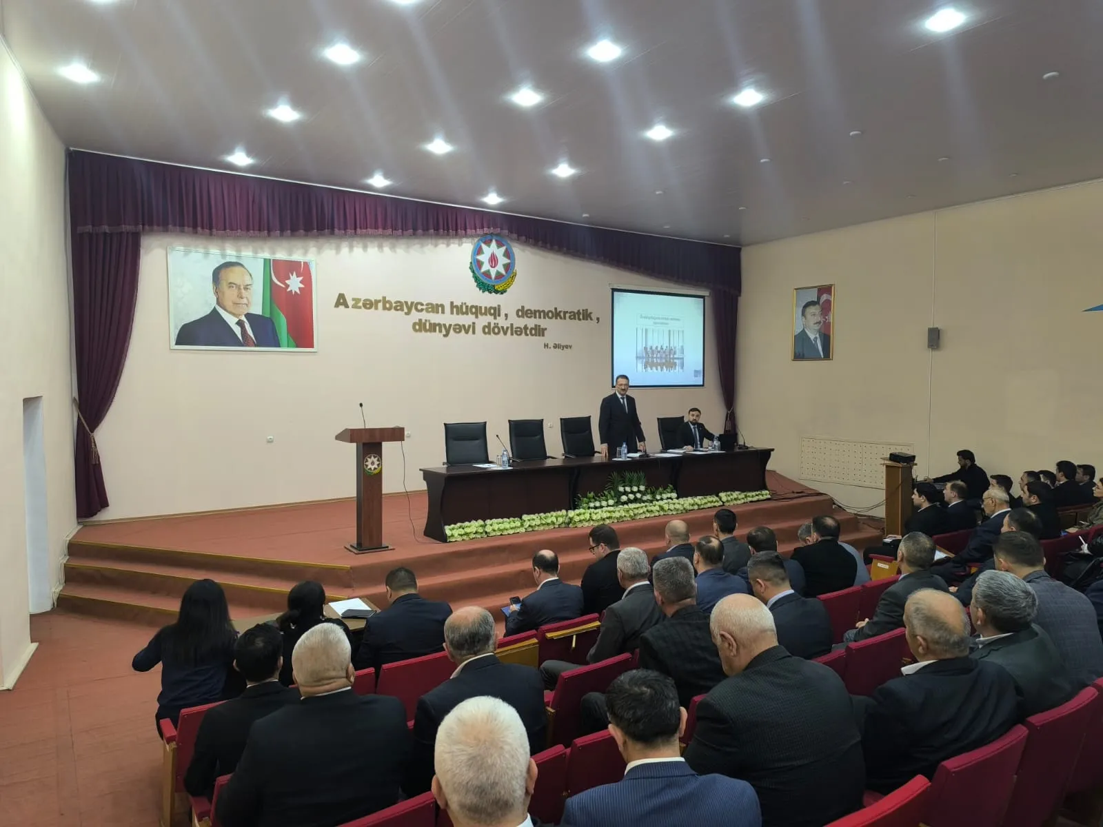 Regionlarda dövlət qulluqçuları üçün 