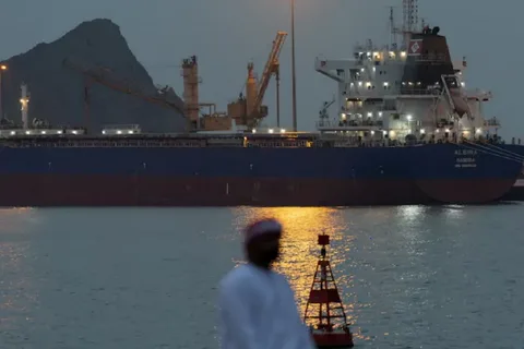 İran gəmilərin Oman istiqaməti ilə təhlükəsiz keçidini 