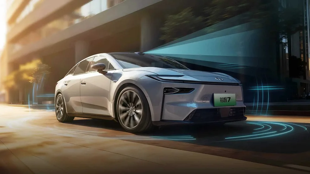 Yeni Toyota bZ7 Çində böyük 