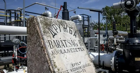 Macarıstan və Slovakiya Rusiya neftinin 