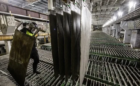 Mis və digər sənaye metalları həftəni enişlə 