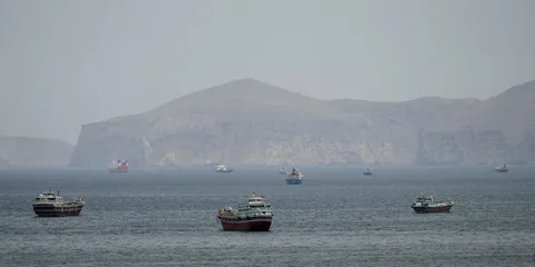 Danışıqların dalana dirənməsi fonunda Hörmüz boğazından 