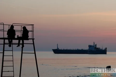 Birləşmiş Ərəb Əmirlikləri Hörmüz boğazı ilə nefti 