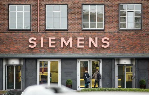 Rekord sifarişlər Siemensin mənfəət proqnozlarını 