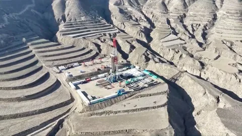Çin strateji mineral anbarlarının tikintisini