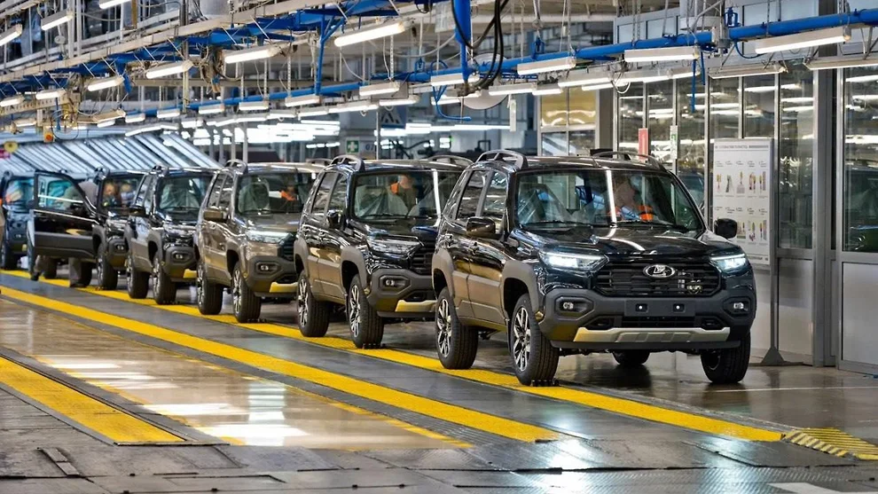 AvtoVAZ dəri salonlu "Lada Niva Travel" 