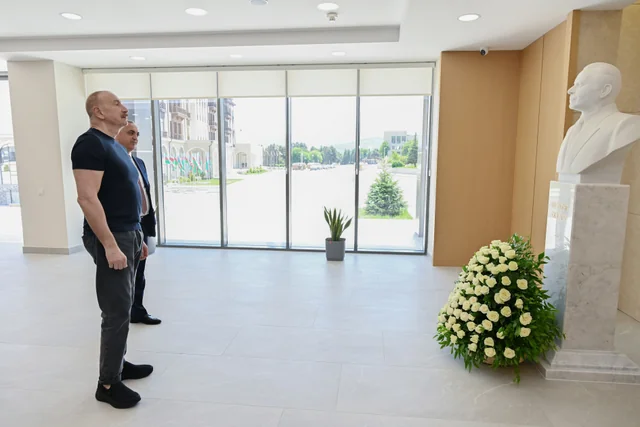 Prezident İlham Əliyev Xankəndidə əsaslı şəkildə yenidən qurulmuş Mədəniyyət Mərkəzinin 