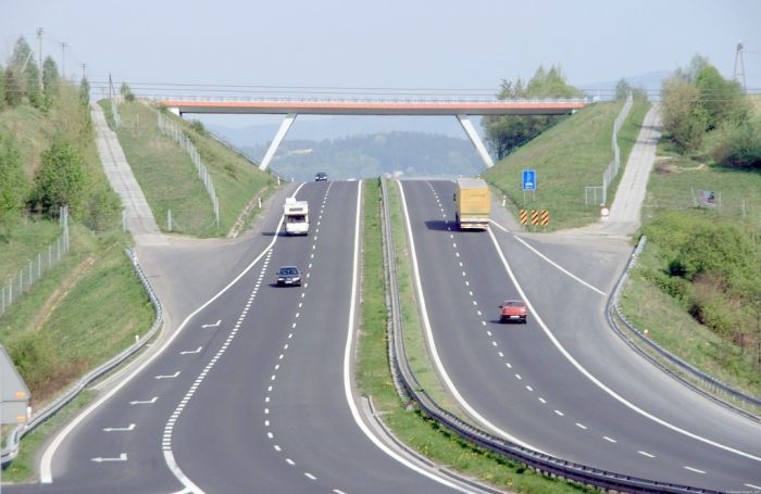 Qarabağdakı pullu yollarda 