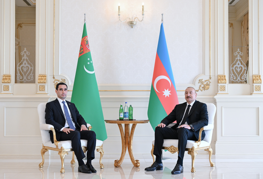 Prezident İlham Əliyevin Türkmənistan Prezidenti ilə təkbətək 