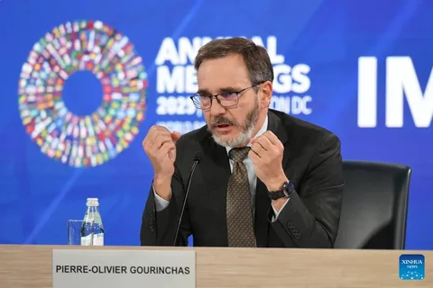 "ABŞ dolları qlobal ticarətdə dominant 