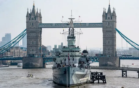 Böyük Britaniya "hərbi istiqrazlar" buraxmağı