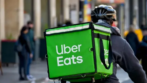 “Uber” Avropada genişlənmə planlarını yenidən 